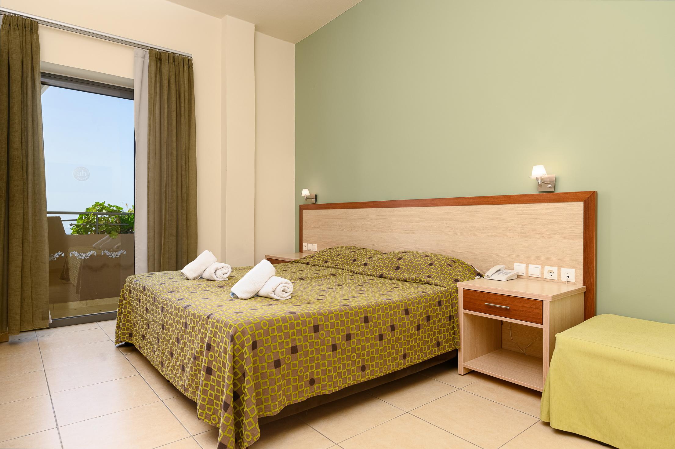 Alianthos Beach Hotel Плакиас Екстериор снимка