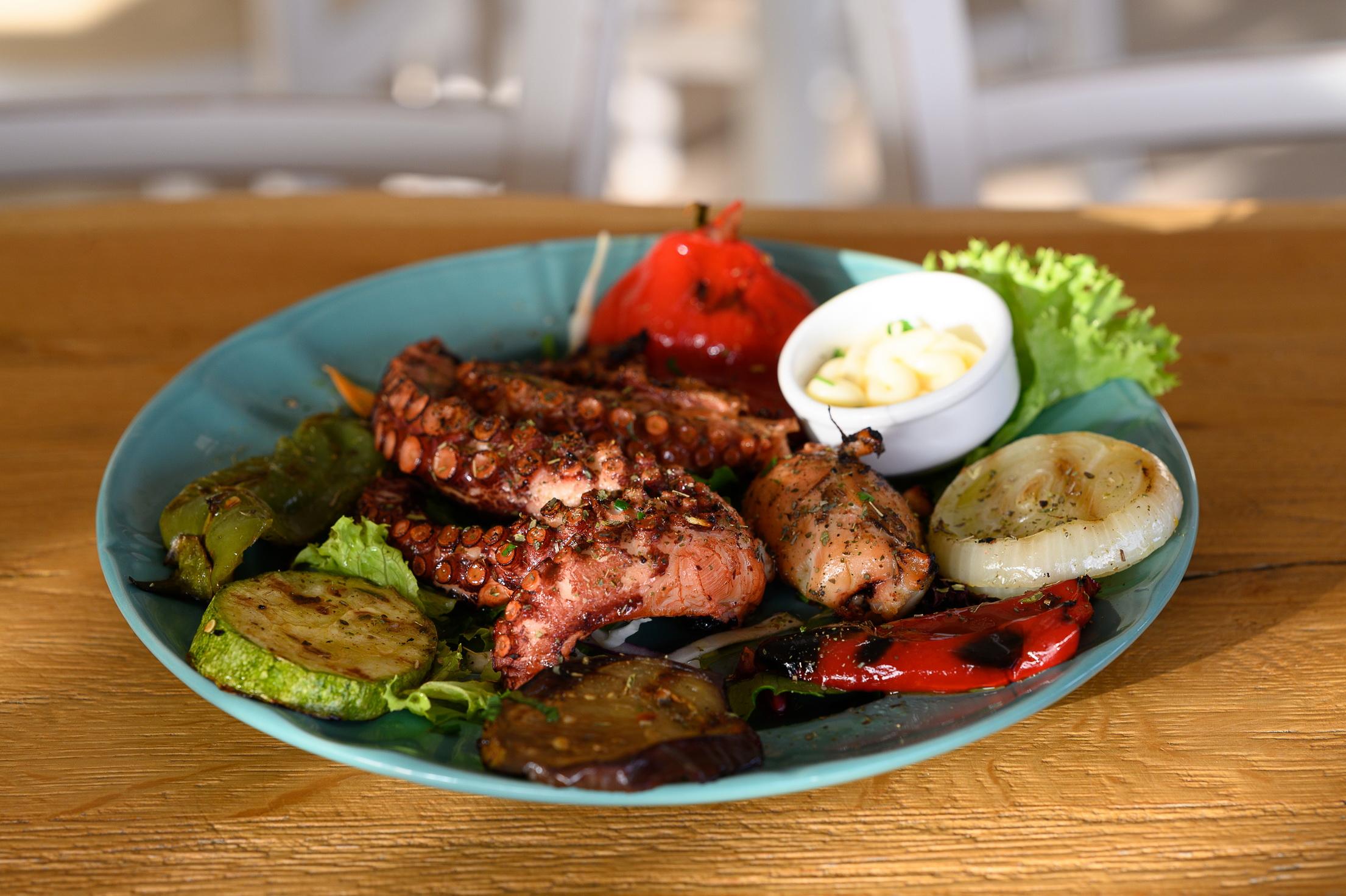 Alianthos Beach Hotel Плакиас Екстериор снимка