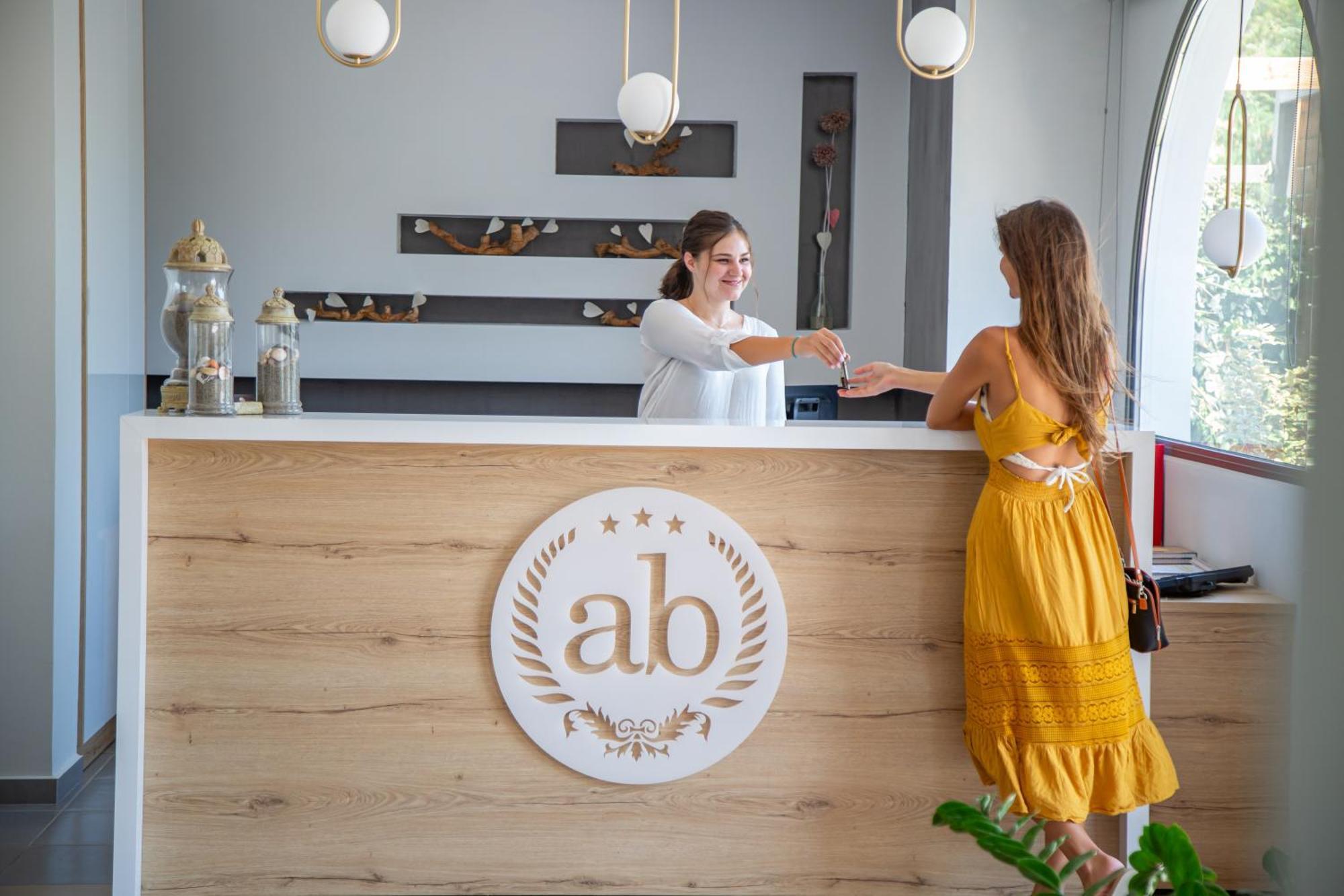 Alianthos Beach Hotel Плакиас Екстериор снимка