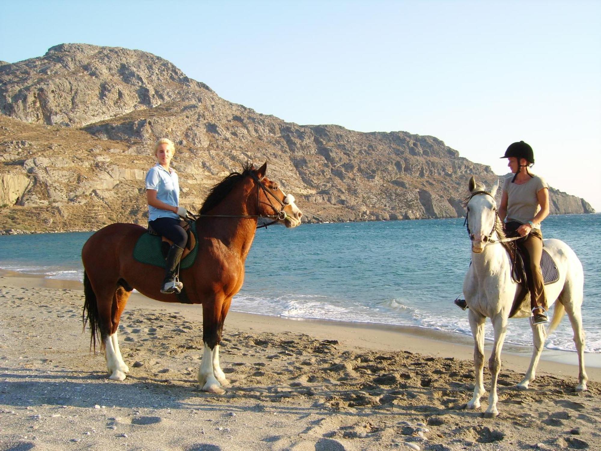 Alianthos Beach Hotel Плакиас Екстериор снимка